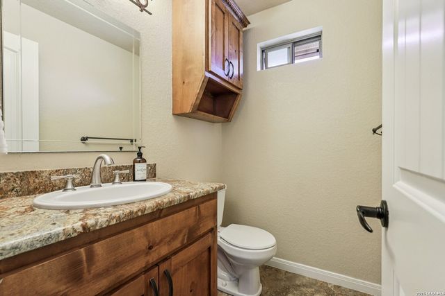 197 Vintage Ranch, La Vernia, TX 78121