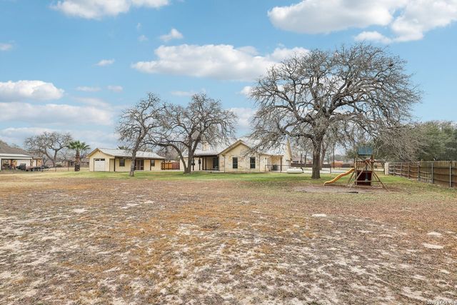 197 Vintage Ranch, La Vernia, TX 78121