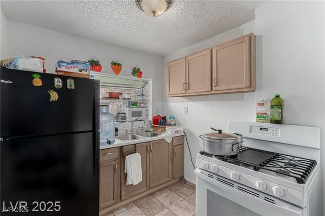 1924 South 6th Street, Las Vegas, NV 89104