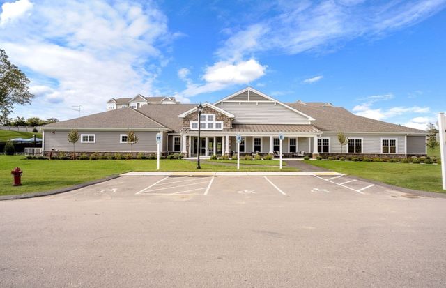 8 Peters Farm Way 105, Westborough, MA 01581