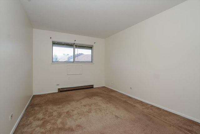 834 E Old Willow Road 209, Prospect Heights, IL 60070