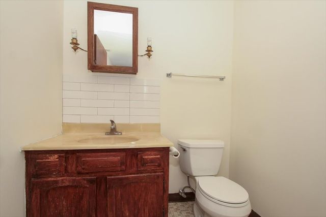 834 E Old Willow Road 209, Prospect Heights, IL 60070