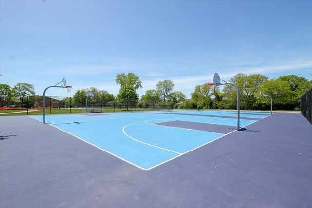 834 E Old Willow Road 209, Prospect Heights, IL 60070