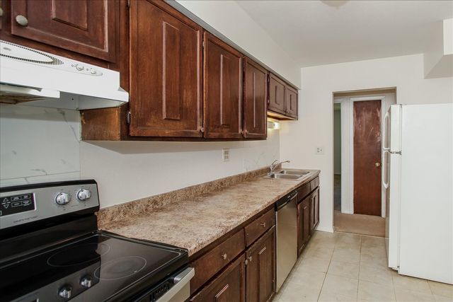 834 E Old Willow Road 209, Prospect Heights, IL 60070
