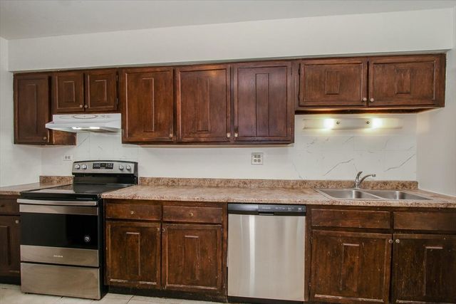 834 E Old Willow Road 209, Prospect Heights, IL 60070