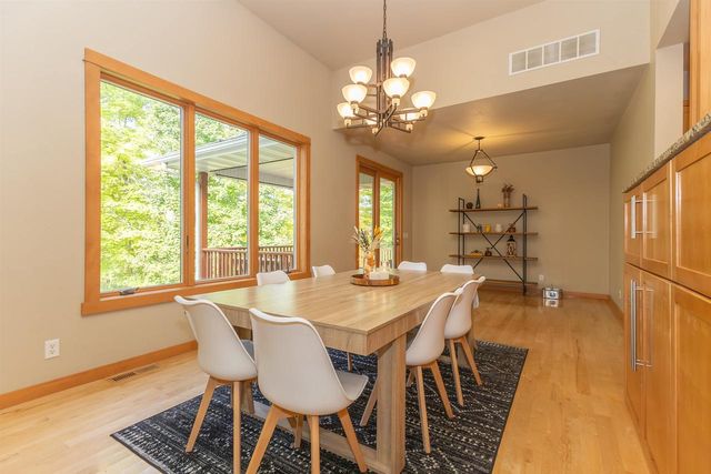 N1499 FOREST GLEN DRIVE, Greenville, WI 54942