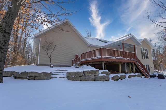 N1499 FOREST GLEN DRIVE, Greenville, WI 54942