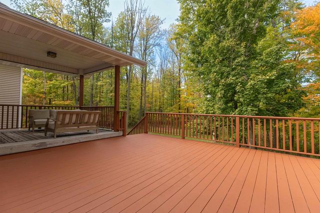 N1499 FOREST GLEN DRIVE, Greenville, WI 54942