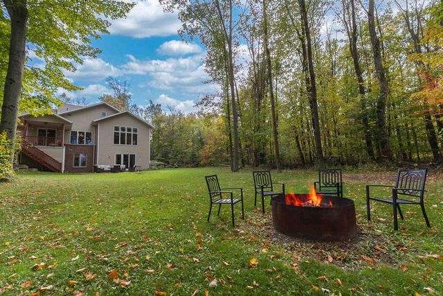 N1499 FOREST GLEN DRIVE, Greenville, WI 54942