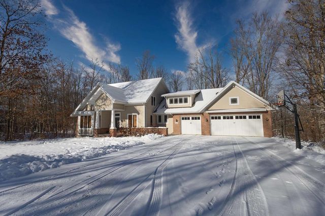 N1499 FOREST GLEN DRIVE, Greenville, WI 54942