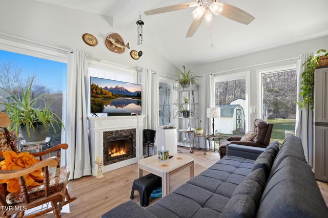 3311 Rebecca Road, Big Stone Gap, VA 24219