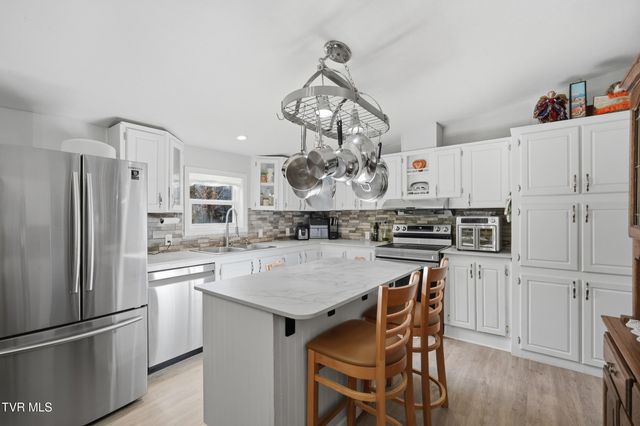 3311 Rebecca Road, Big Stone Gap, VA 24219