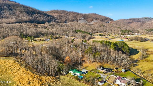 3311 Rebecca Road, Big Stone Gap, VA 24219