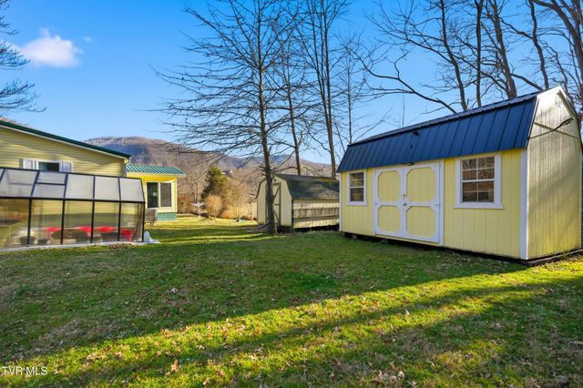 3311 Rebecca Road, Big Stone Gap, VA 24219