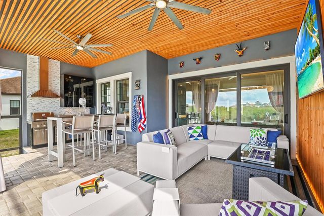 916 SEAGRAPE DRIVE, Ruskin, FL 33570