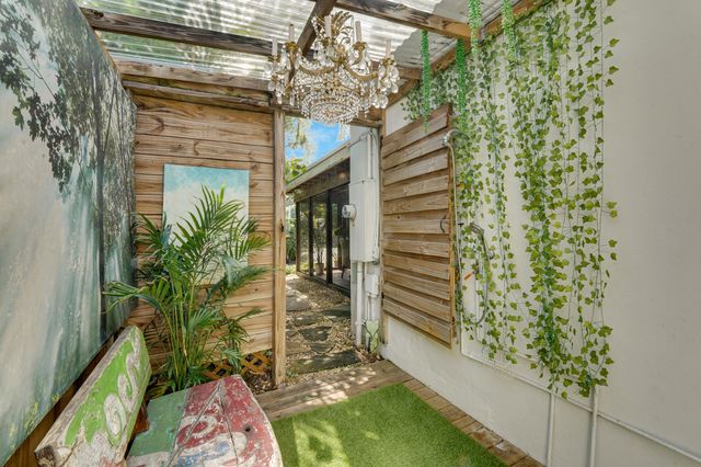 1236 NE 13th Avenue, Fort Lauderdale, FL 33304
