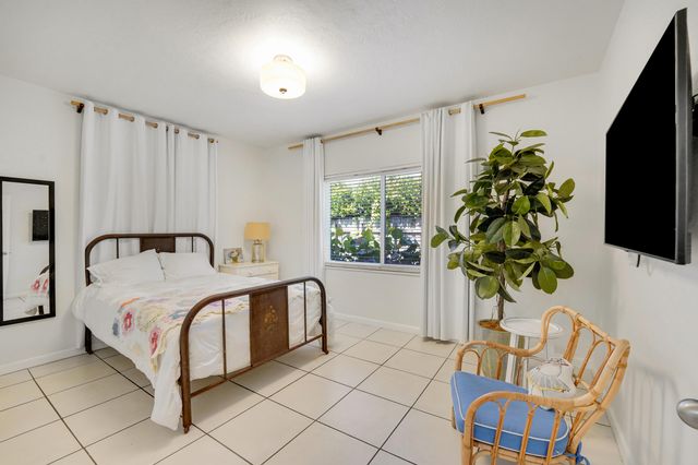 1236 NE 13th Avenue, Fort Lauderdale, FL 33304