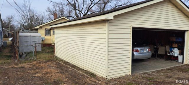 907 W 14Th Street, Muncie, IN 47302