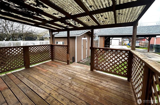 537 16th, Longview, WA 98632