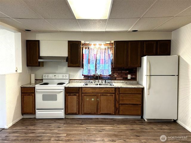 537 16th, Longview, WA 98632