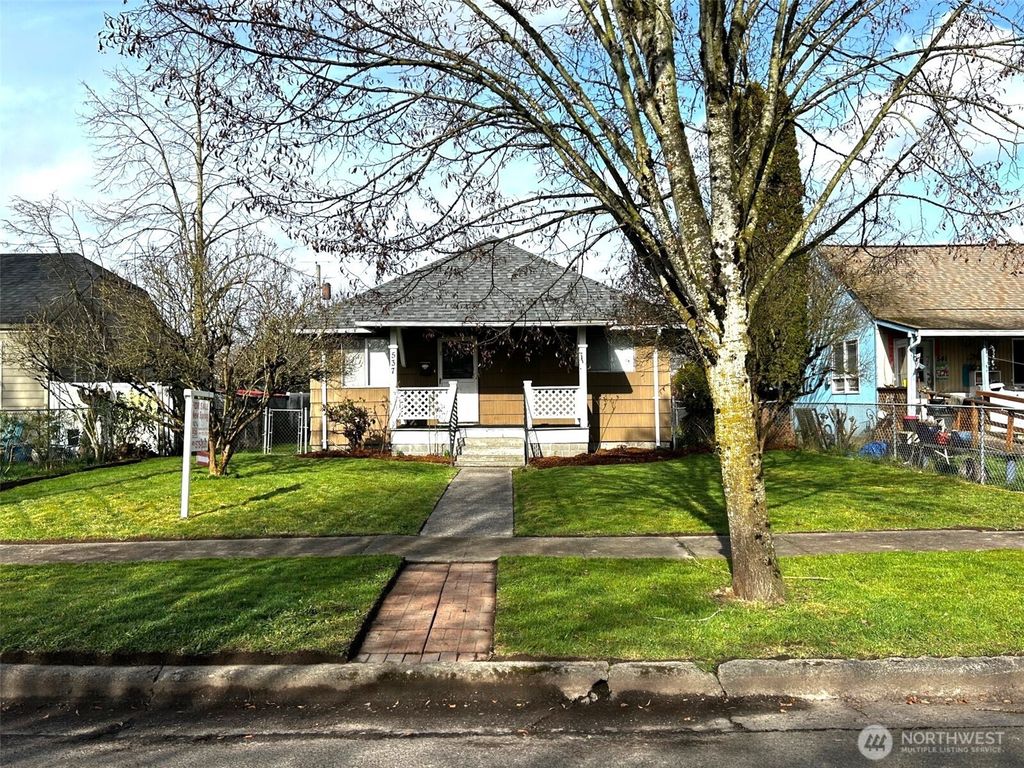 537 16th, Longview, WA 98632