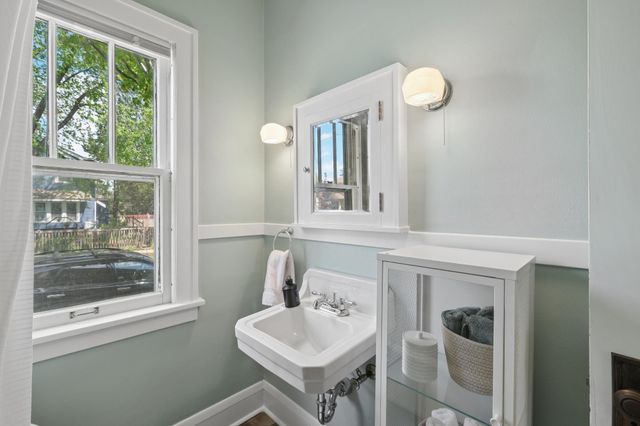 3901 16th Avenue S, Minneapolis, MN 55407