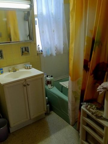 6348 S Rhodes Avenue, Chicago, IL 60637