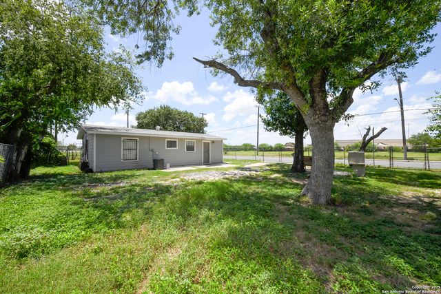4935 Eldridge, San Antonio, TX 78237