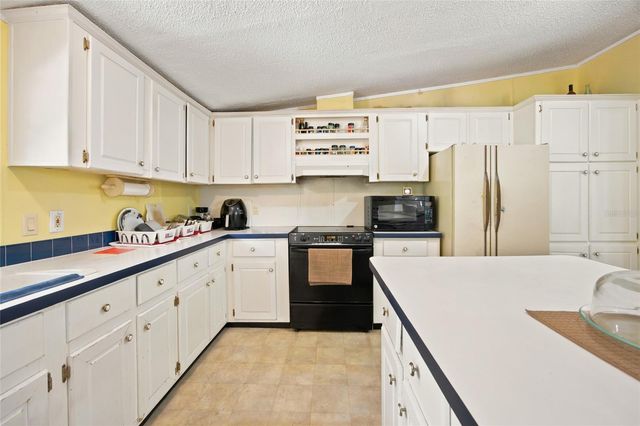 14000 NE 47TH AVENUE, Anthony, FL 32617