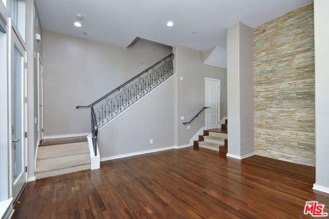 5412 W 149th Place 4, Hawthorne, CA 90250