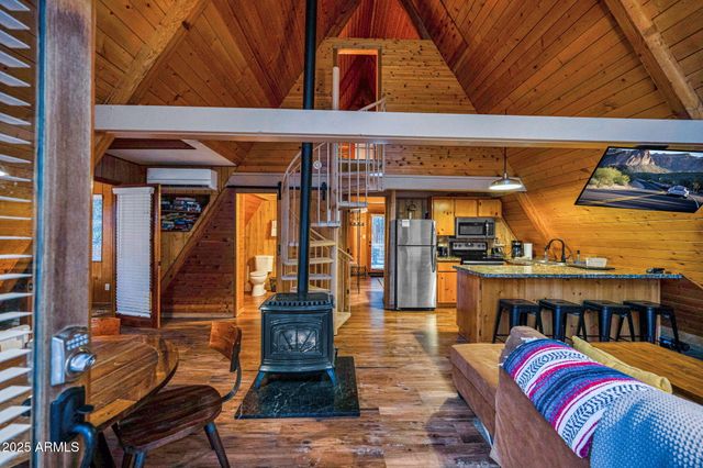 820 E CARIBOU Road, Munds Park, AZ 86017