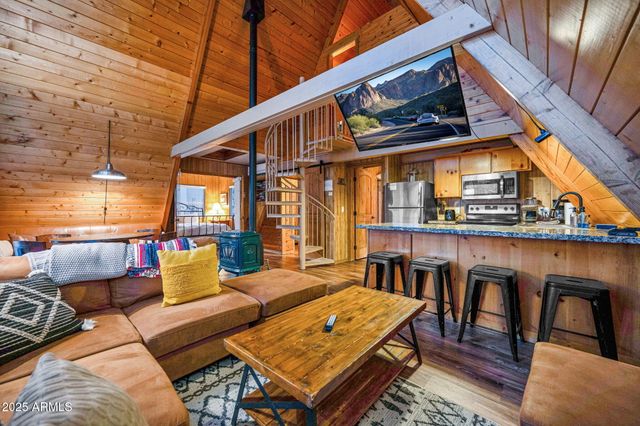 820 E CARIBOU Road, Munds Park, AZ 86017