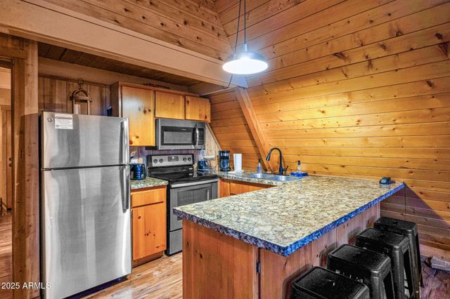 820 E CARIBOU Road, Munds Park, AZ 86017