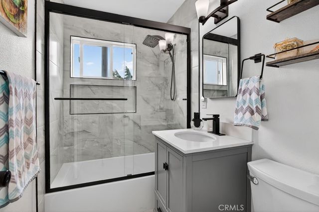 1010 W 19th, Costa Mesa, CA 92627