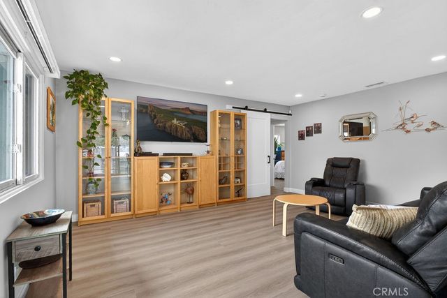 1010 W 19th, Costa Mesa, CA 92627