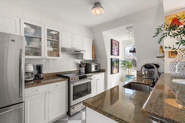 13 Upton St 6, Boston, MA 02118