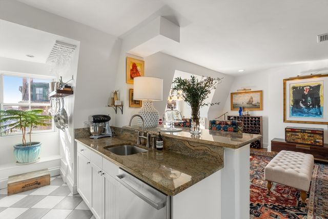 13 Upton St 6, Boston, MA 02118