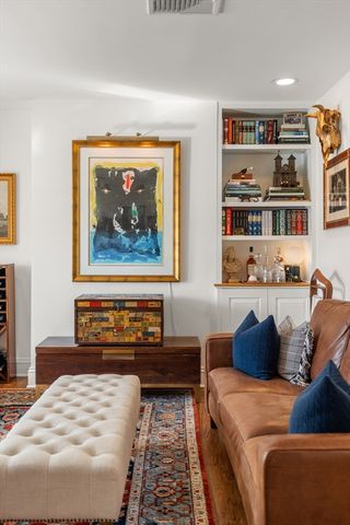 13 Upton St 6, Boston, MA 02118