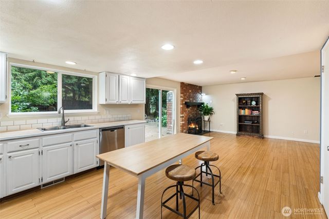 6328 Tralee Drive NW, Olympia, WA 98502