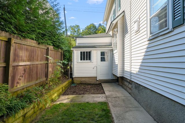 115 Monroe Street, Kalamazoo, MI 49006