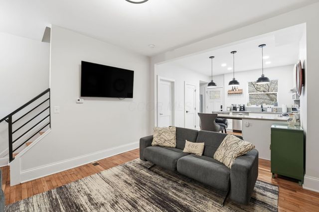 395 W 2nd Avenue, Columbus, OH 43201