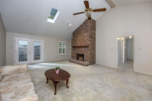 13224 Pompano Dr, Little Rock, AR 72211