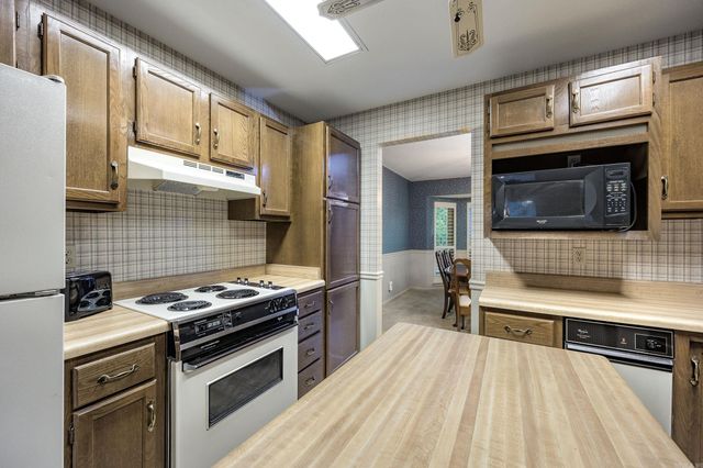 13224 Pompano Dr, Little Rock, AR 72211