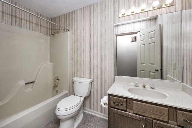 13224 Pompano Dr, Little Rock, AR 72211