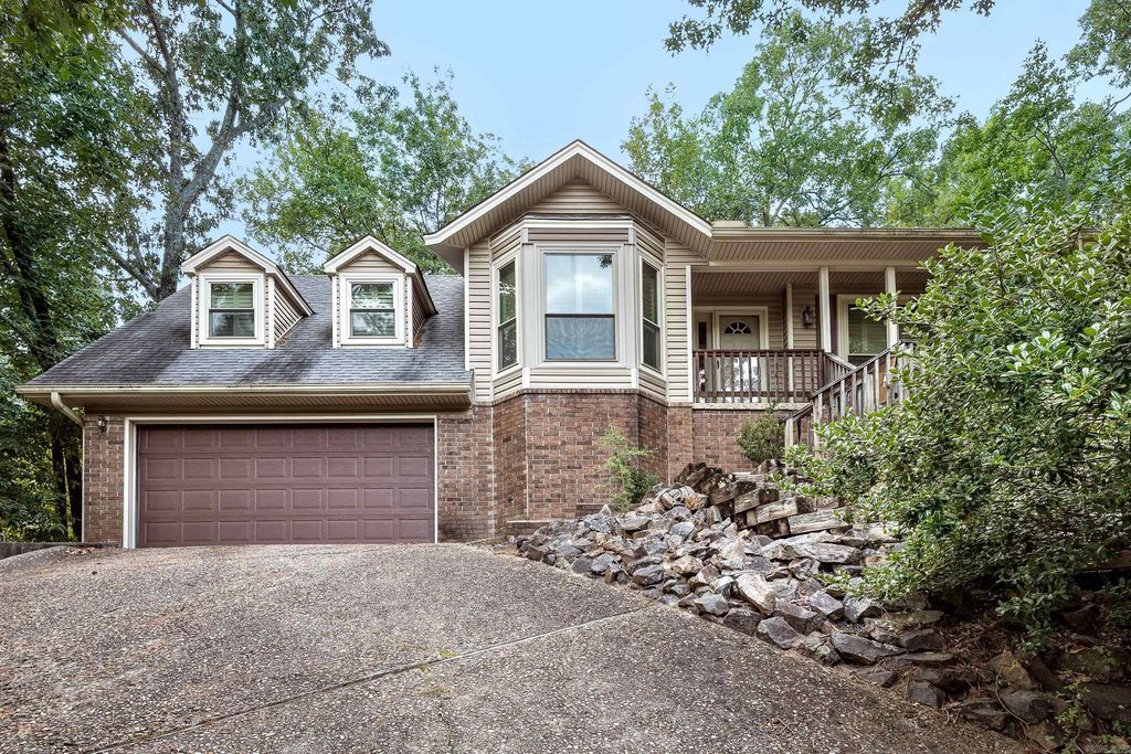 13224 Pompano Dr, Little Rock, AR 72211