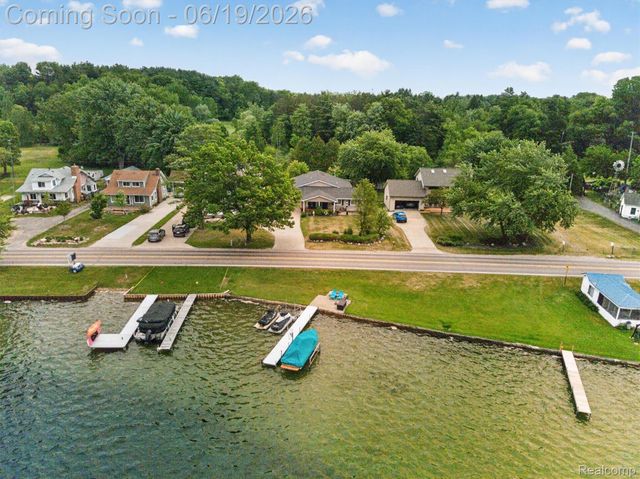 9259 Silverside, Green Oak Township, MI 48178