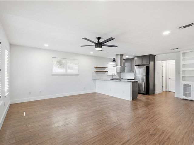 2531 W 12th Street, Dallas, TX 75211