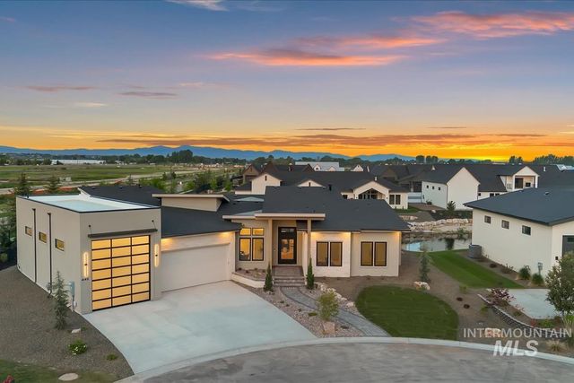 445 Joy Avenue, Middleton, ID 83644
