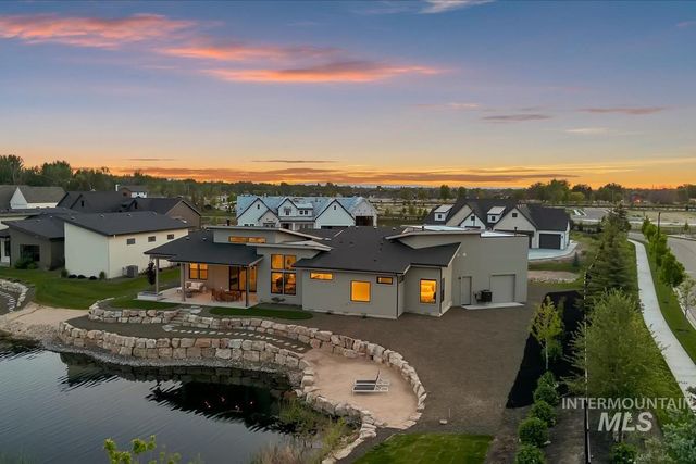 445 Joy Avenue, Middleton, ID 83644