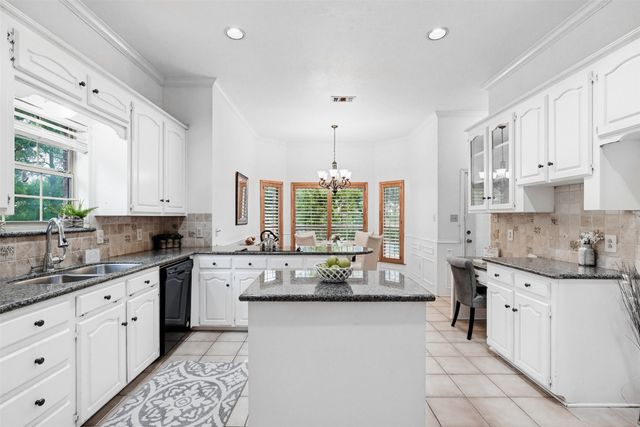 137 Lakeview Drive, Aledo, TX 76008